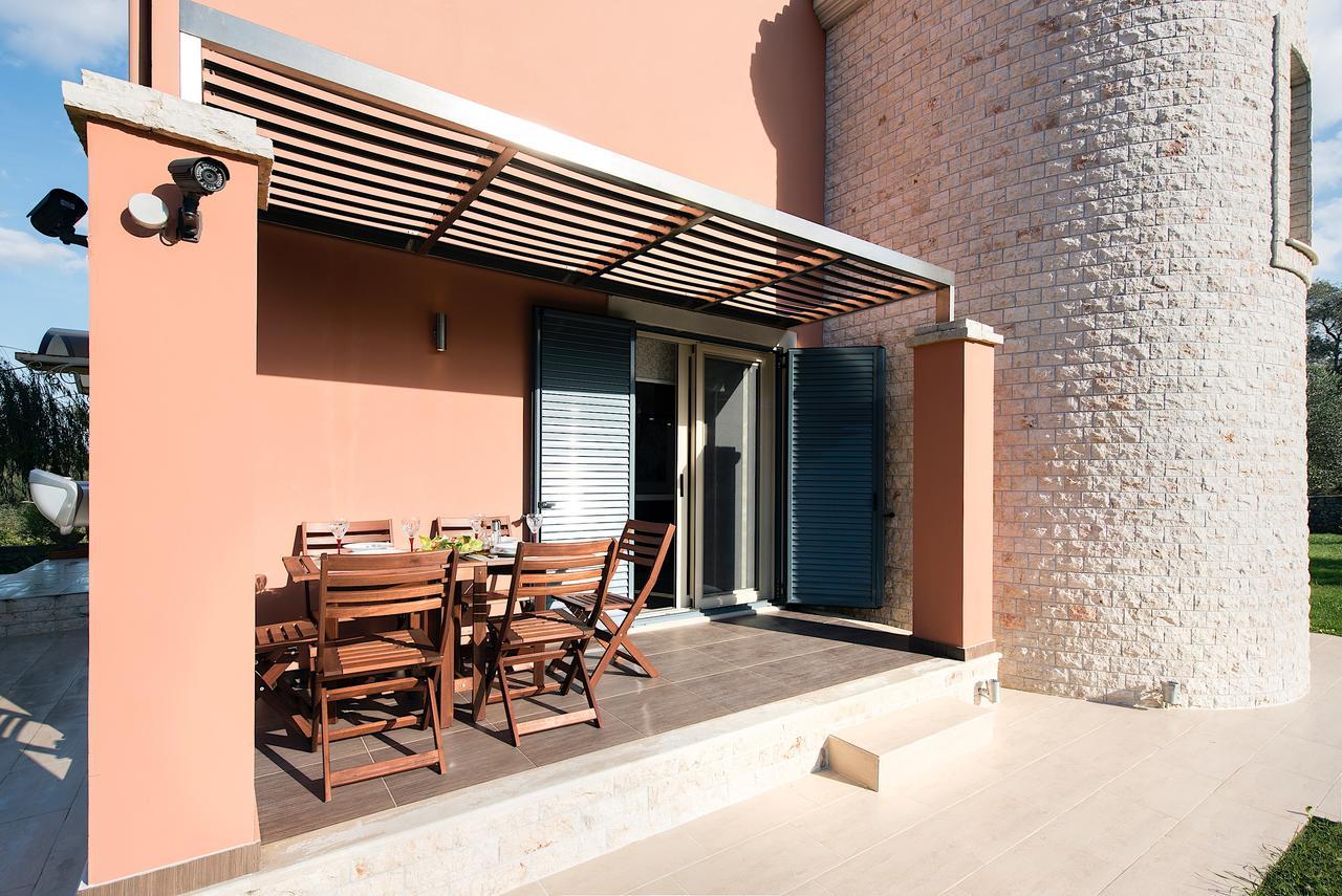 Girasole Villa Limni  Luaran gambar