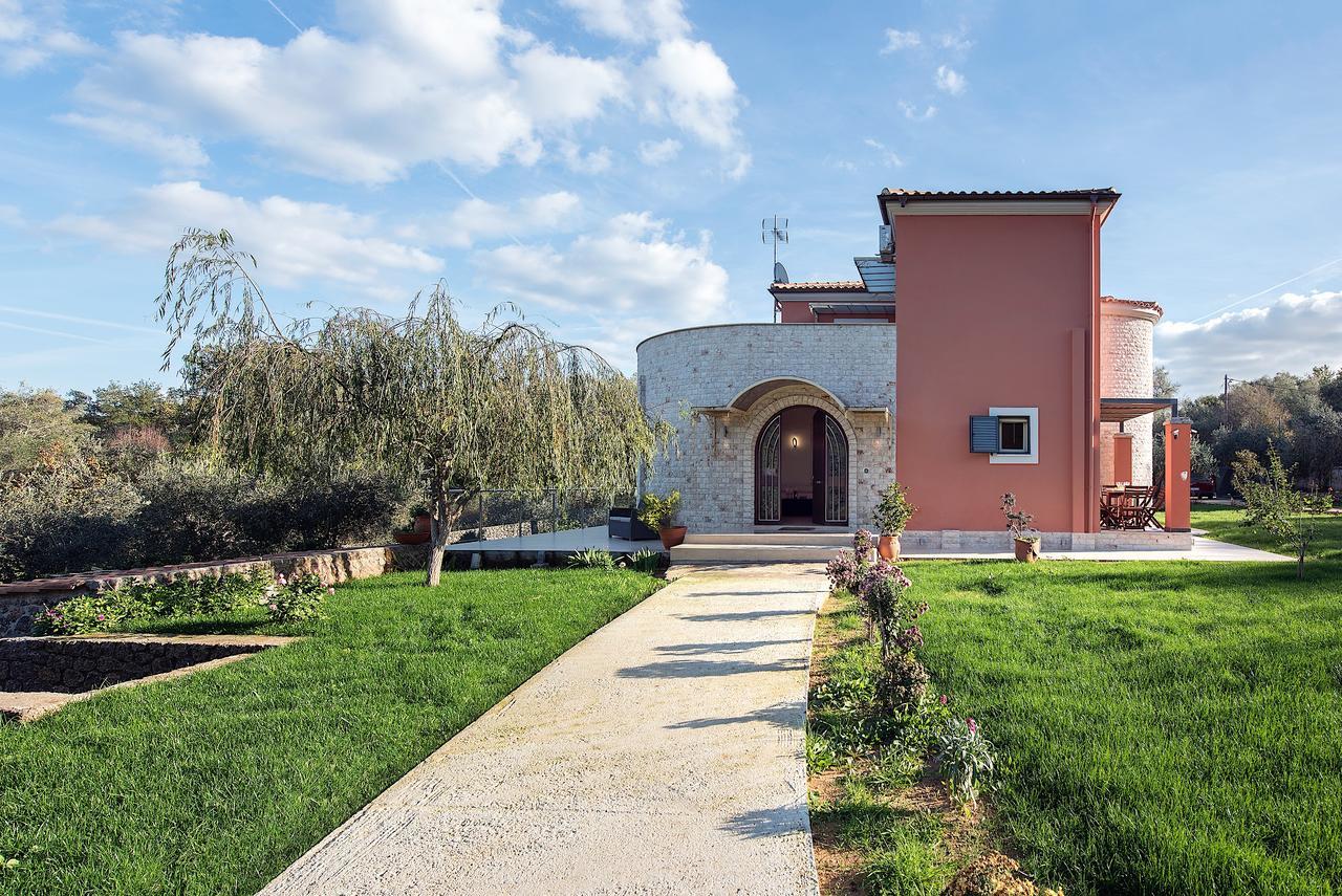 Girasole Villa Limni  Luaran gambar